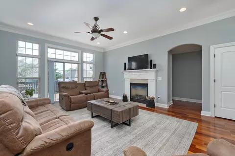 Living - 821 E Donegal Cir, Nixa, MO 65714 photo 1 of 8