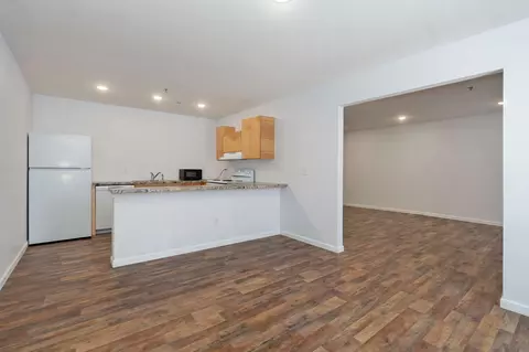 Living - 2420 E Blaine St, Springfield, MO 65803 photo 5 of 12