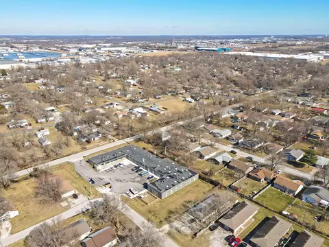 View/Area - 2420 E Blaine St, Springfield, MO 65803 photo 6 of 8