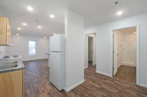 Entry Way - 2420 E Blaine St, Springfield, MO 65803 photo 1 of 2