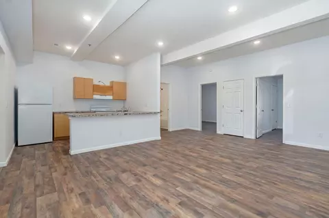 Living - 2420 E Blaine St, Springfield, MO 65803 photo 2 of 12