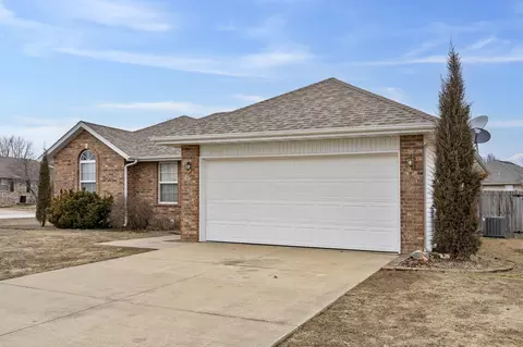 3401 N 29th St, Ozark, MO 65721 photo 2