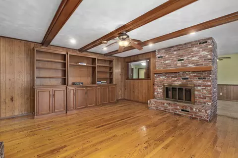 Living - 2725 S Patterson Ave, Springfield, MO 65804 photo 5 of 5
