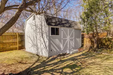 Exterior - 2725 S Patterson Ave, Springfield, MO 65804 photo 9 of 11