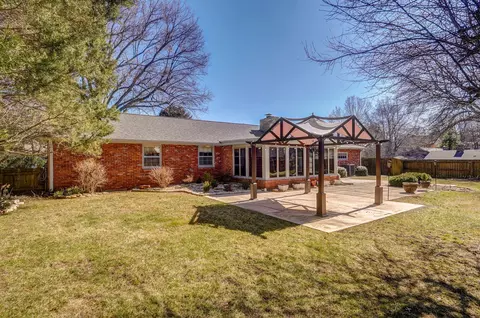 Exterior - 2725 S Patterson Ave, Springfield, MO 65804 photo 10 of 11