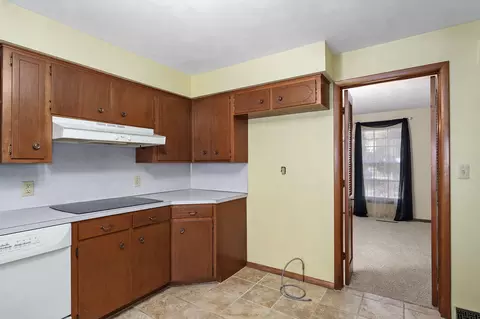 Kitchen - 2725 S Patterson Ave, Springfield, MO 65804 photo 5 of 5