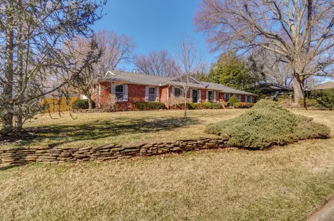 Exterior - 2725 S Patterson Ave, Springfield, MO 65804 photo 3 of 11