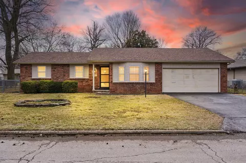 1320 Edgewood St, Springfield, MO 65804