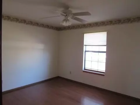 2220 S Nettleton Ave, Springfield, MO 65807 photo 5