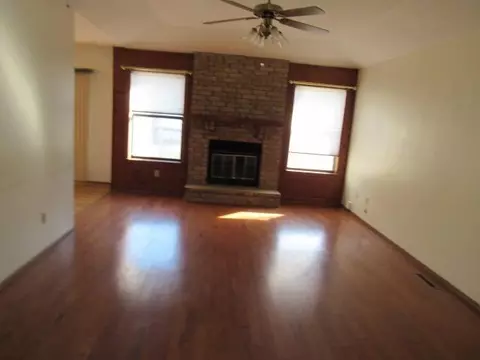 2220 S Nettleton Ave, Springfield, MO 65807 photo 2
