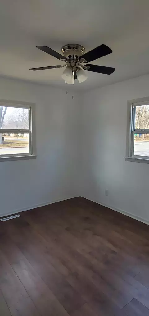 2206 S Jefferson Ave, Springfield, MO 65807 photo 9