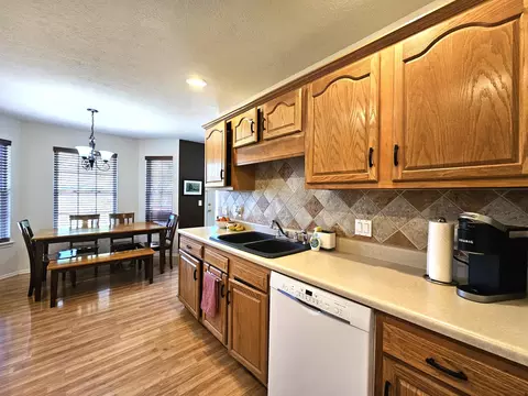 609 W Chandler Dr, Willard, MO 65781 photo 9