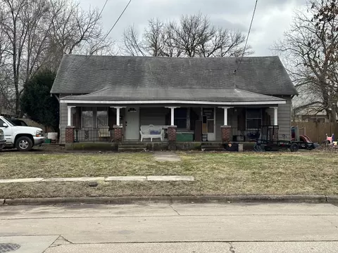 2020 W Chestnut St, Springfield, MO 65802 photo 1