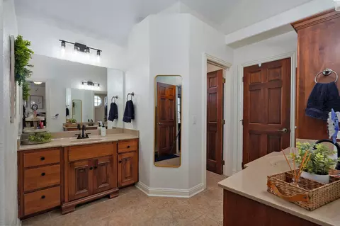 Bath - 121 Willoughby Rd, Clever, MO 65631 photo 2 of 5