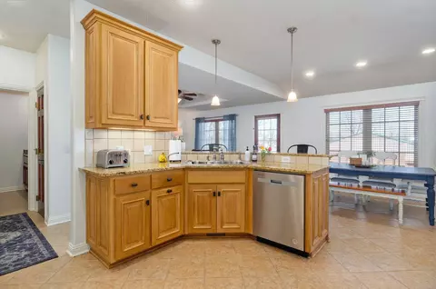 Kitchen - 121 Willoughby Rd, Clever, MO 65631 photo 5 of 6