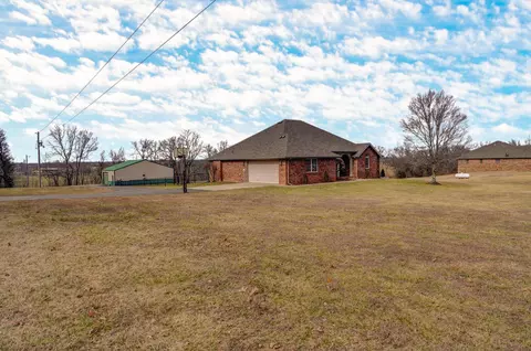 Exterior - 121 Willoughby Rd, Clever, MO 65631 photo 15 of 27