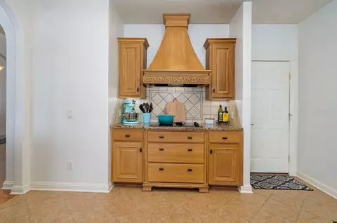 Kitchen - 121 Willoughby Rd, Clever, MO 65631 photo 3 of 6