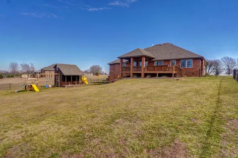 Exterior - 121 Willoughby Rd, Clever, MO 65631 photo 8 of 27