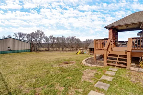 Exterior - 121 Willoughby Rd, Clever, MO 65631 photo 7 of 27