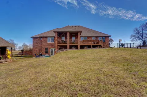 Exterior - 121 Willoughby Rd, Clever, MO 65631 photo 9 of 27