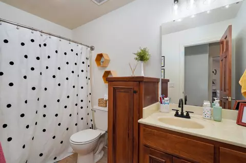 Bath - 121 Willoughby Rd, Clever, MO 65631 photo 4 of 5