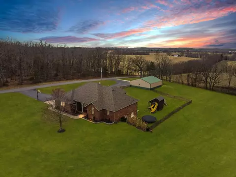 View/Area - 121 Willoughby Rd, Clever, MO 65631 photo 1 of 14