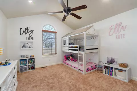 Bedroom - 121 Willoughby Rd, Clever, MO 65631 photo 3 of 8