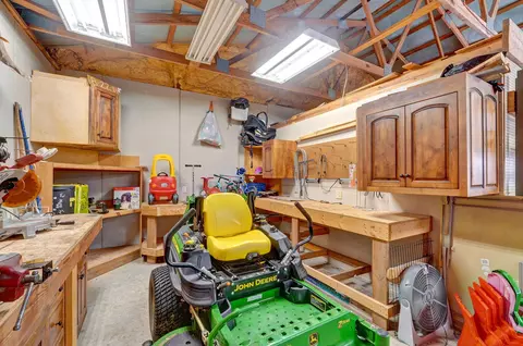 Exterior - 121 Willoughby Rd, Clever, MO 65631 photo 17 of 27