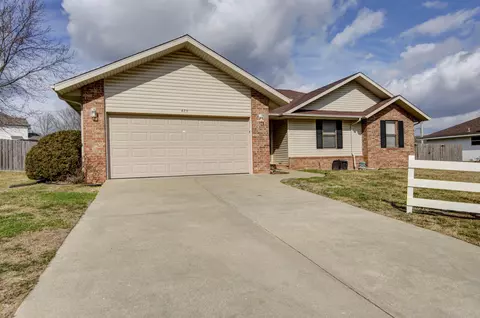 673 E Gallup Hill Rd, Nixa, MO 65714 photo 2