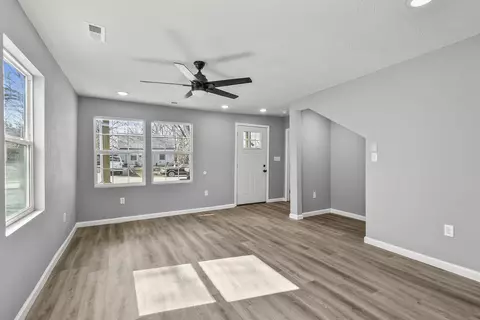 2126 N Pierce Ave, Springfield, MO 65803 photo 8