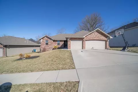 965 E Lakota Dr, Nixa, MO 65714 photo 1