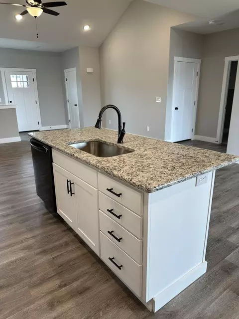 Kitchen - 1105 S Swift Ave, Ozark, MO 65721 photo 4 of 5