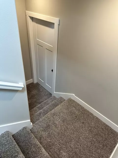 Entry Way - 1105 S Swift Ave, Ozark, MO 65721 photo 4 of 5