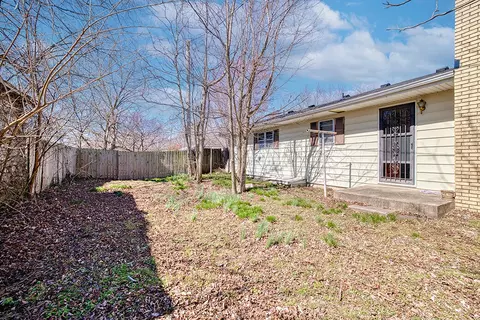 Exterior - 115 N Walnut Ave, Republic, MO 65738 photo 9 of 14