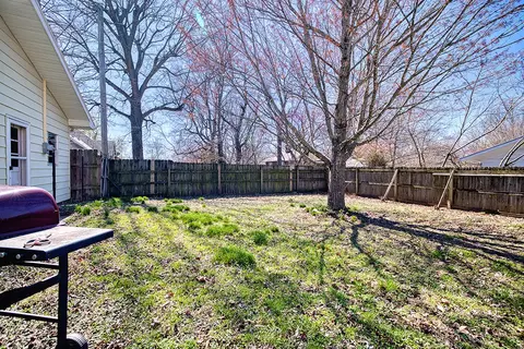 Exterior - 115 N Walnut Ave, Republic, MO 65738 photo 10 of 14