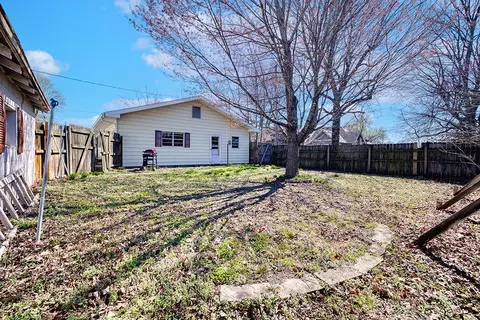 Exterior - 115 N Walnut Ave, Republic, MO 65738 photo 11 of 14