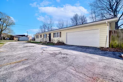Exterior - 115 N Walnut Ave, Republic, MO 65738 photo 2 of 14
