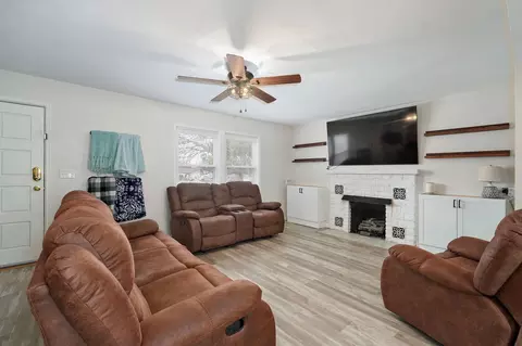 809 Euclid Ave, Monett, MO 65708 photo 3