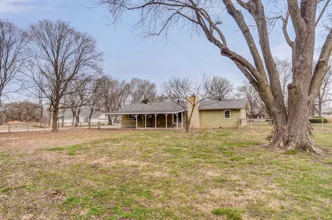 Exterior - 300 Bray Dr, Willard, MO 65781 photo 9 of 14