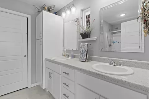 2702 W Brook Ridge St, Springfield, MO 65803 photo 9