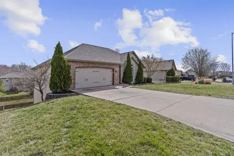 Exterior - 910 E Welch St, Nixa, MO 65714 photo 3 of 20