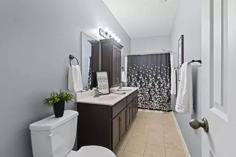 Bath - 910 E Welch St, Nixa, MO 65714 photo 4 of 4