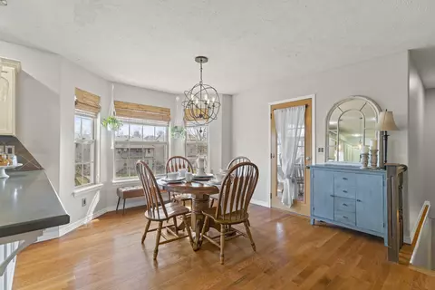 Dining - 910 E Welch St, Nixa, MO 65714 photo 1 of 3