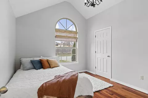 Bedroom - 910 E Welch St, Nixa, MO 65714 photo 5 of 14