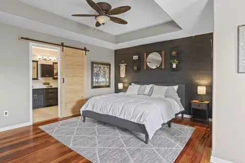 Bedroom - 910 E Welch St, Nixa, MO 65714 photo 4 of 14
