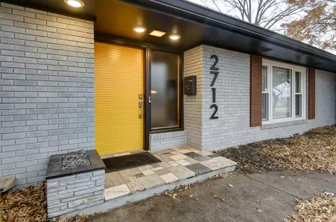 2712 E Southern Hills Blvd, Springfield, MO 65804