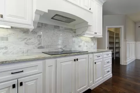 Kitchen - 874 Emerald Ter, Nixa, MO 65714 photo 6 of 6