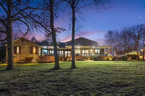 Exterior - 4 Trails End St, Branson West, MO 65737 photo 4 of 19