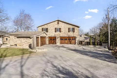 Exterior - 4 Trails End St, Branson West, MO 65737 photo 2 of 19