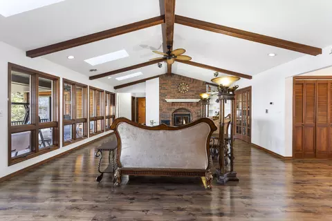 Living - 4 Trails End St, Branson West, MO 65737 photo 1 of 5